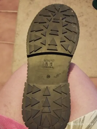 Vendo urgência uma bota shutz seminova excelente 