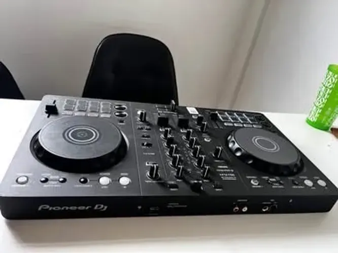 Controladora Pioneer DJ DDJ-FLX4 - Nova