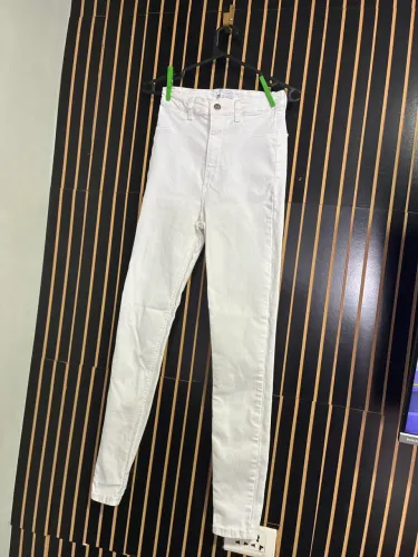 Calça jeans branca zara tamanho 36