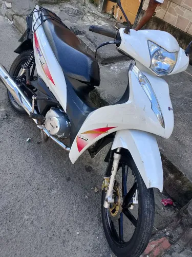 MOTO PARA TROCAS EM MOTO MAIOR POP 100 OU 125 ATRASADA VEM DE PROPOSTAS !