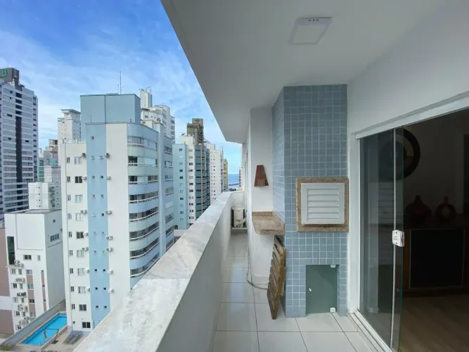AMPLO, MOBÍLIADO E COM ÓTIMA LOCALIZAÇÃO!!!