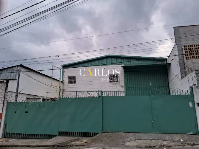 Galpão com 400m², Escritório em Mezanino e Pátio no Vila Paris/ Contagem