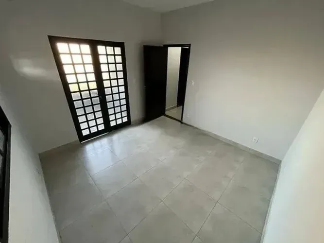 Alugo imóvel comercial com 55m² na Avenida Tancredo Neves - Cuiabá - MT