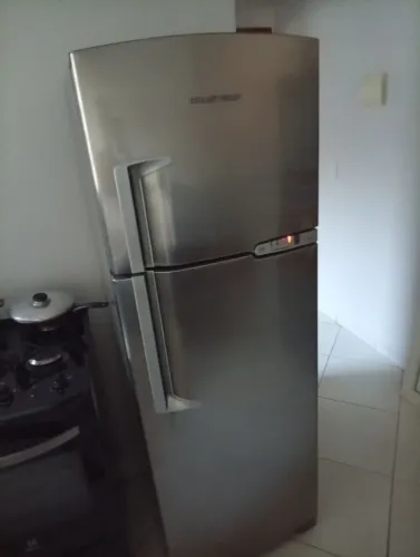 Geladeira inox com defeito para consertar ou retirar peças