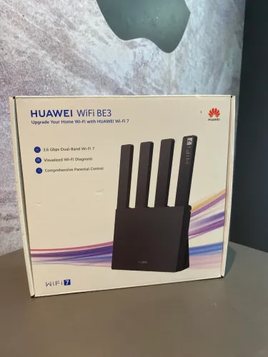 roteador Huawei WiFi BE3, um modelo compatível com o padrão Wi-Fi 7 de nova geração.