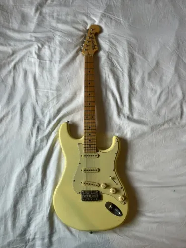 Guitarra Tagima T 635 Classic Branca Semi nova Stratocaster