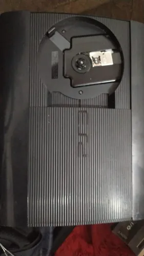 PS3 Super Slim (PARA RETIRADA DE PEÇAS)
