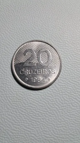 Moedas e cédulas antigas