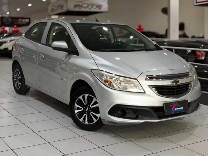 Chevrolet Onix Hatch LT 1.0 8V Flex Mec. 4P 2014