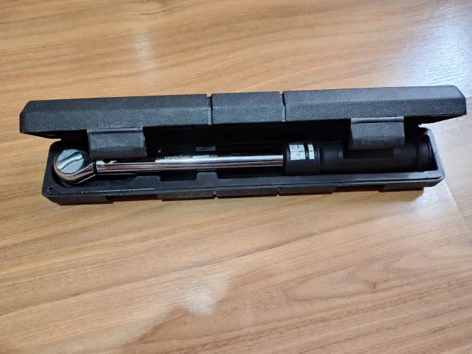 Torquímetro de estalo Vonder 1/2" torque 10-60Nm