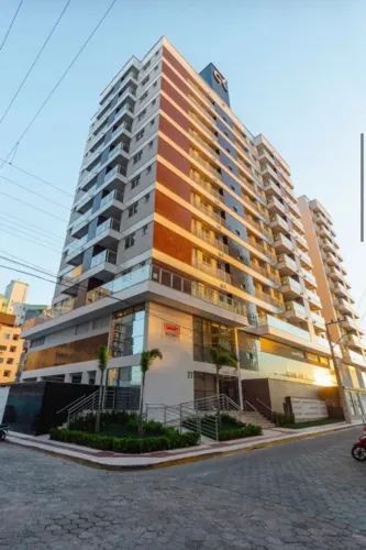Apartamento Condomínio, Residencial, 2 dormitório(s), 1 vaga(s) de garagem - 68m²