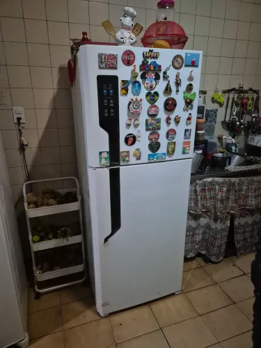 Geladeira eletrlux 431l funcionando Perfeitamente. Aberto para negociações!