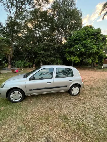 Renault Clio Hi-flex 1.0 16V 5P 2011
