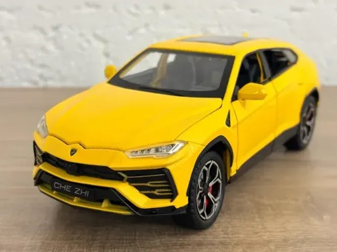 Miniatura Lamborghini Urus Amarelo 1:24 Som E Luz