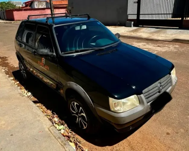 Fiat Uno Mille Celeb. WAY Econ. 1.0 F.flex 4P 2011