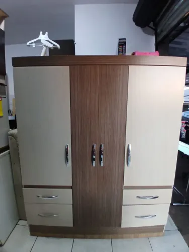 Guarda roupa solteiro grande semi-novo conservado