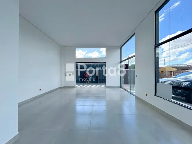 Sala Comercial 50m² Ouro Verde Perto do Plaza Shopping