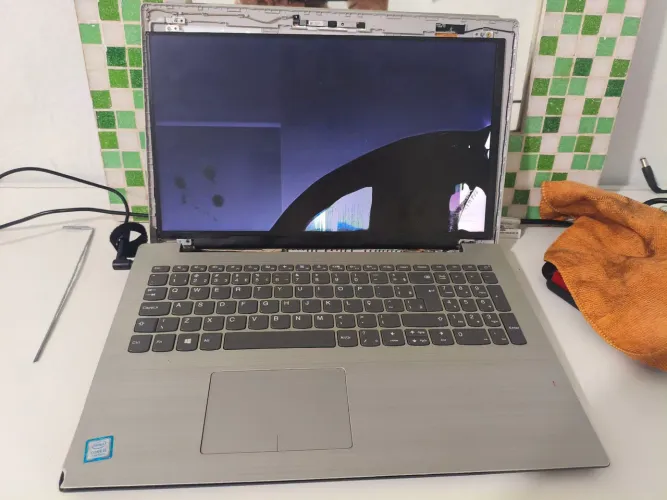 Para Técnicos - Lenovo Core I5 7ª Geração - 4GB ram DDR4 - Sem HD, sem fonte