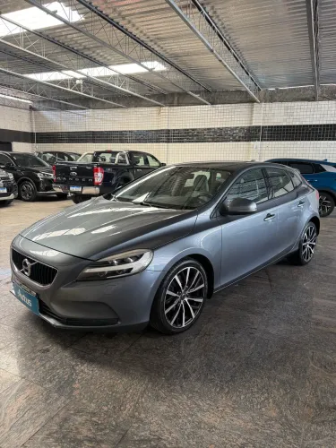 Volvo V40 T-4 Momentum 2.0 Aut. 2019