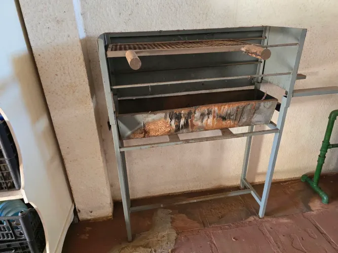Churrasqueira para espetinhos