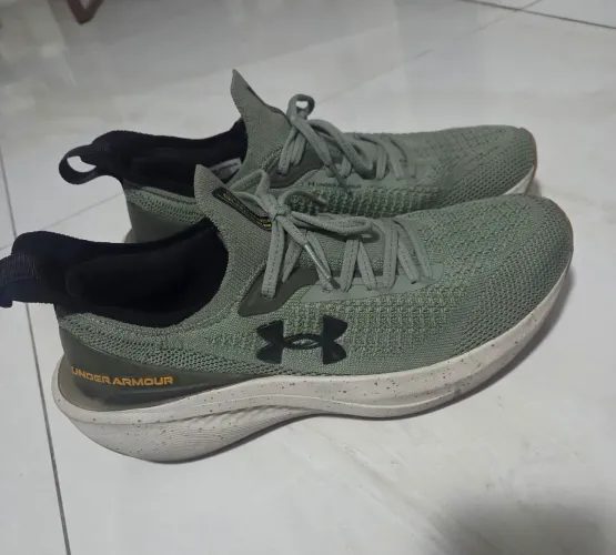 TÊNIS UNDER ARMOUR CHARGED QUICKER 39