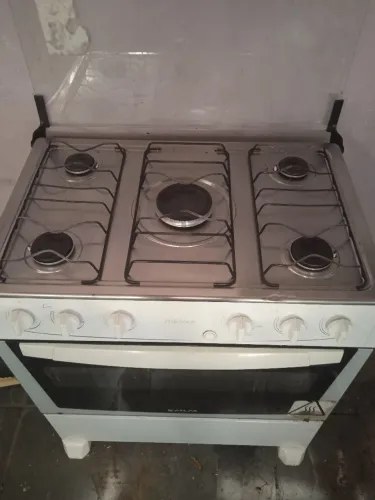 Fogão de 5 bocas funcionando tudo certinho automático 