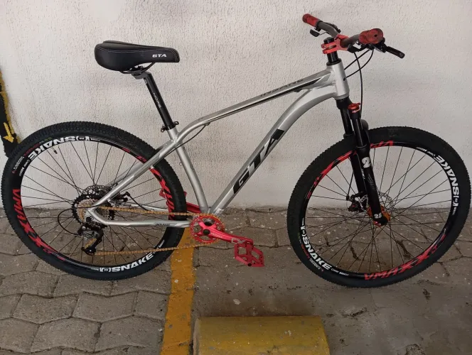 Bicicleta GTA INSANE alumínio nova