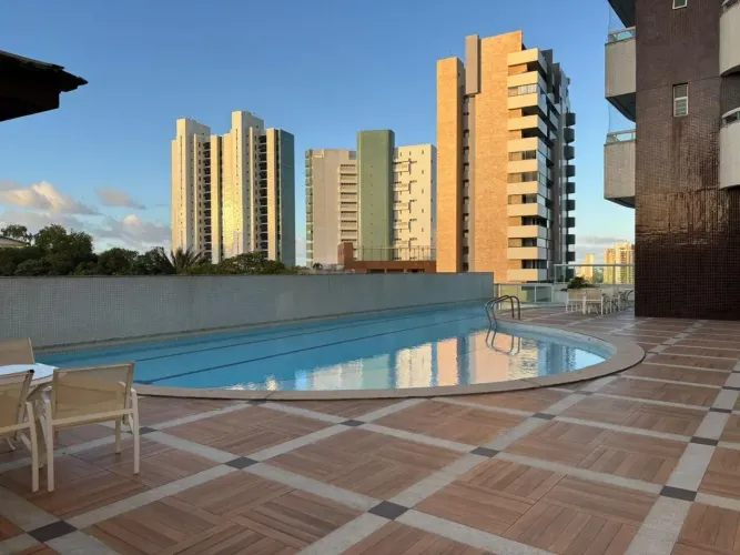 Apartamento para venda tem 209 metros quadrados com 4 quartos em Patamares - Salvador - Ba