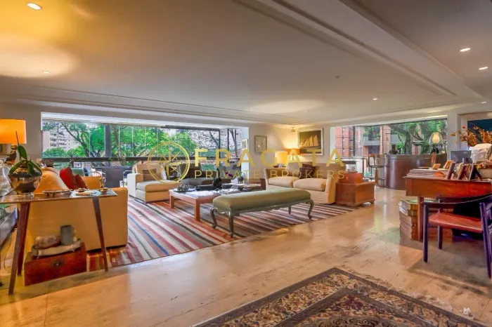 Apartamento à Venda em Higienópolis - SP | 500 m² | 4 Suítes | 6 Vagas