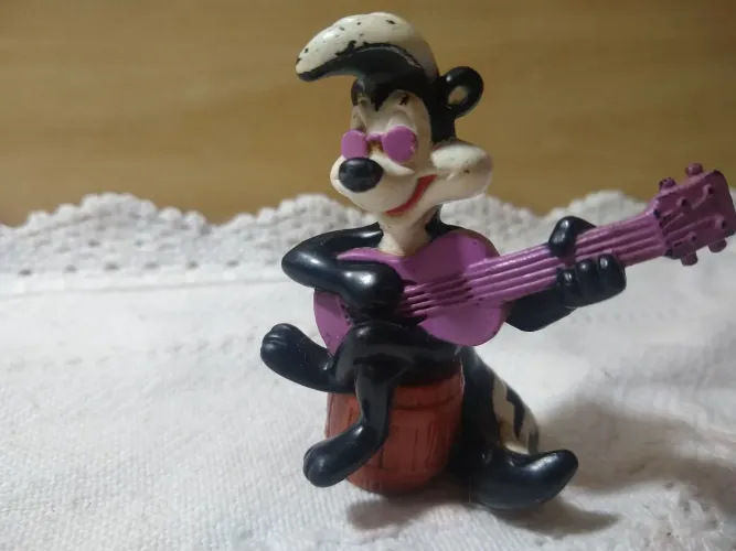 Warner/Pepe lê Gambá miniatura /bom estado