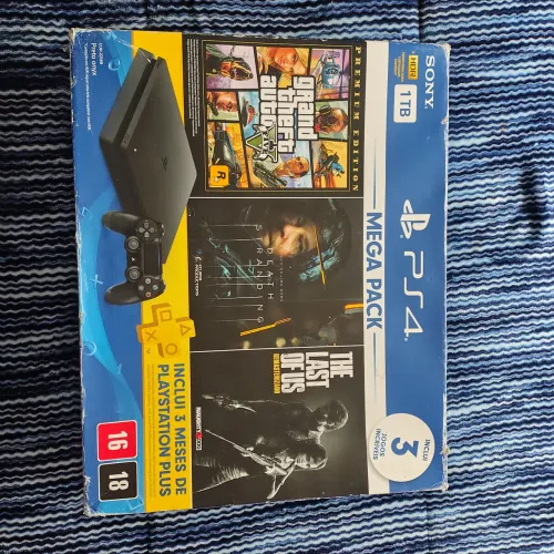 PS4 com 4 controles suporte pra celular e carregador