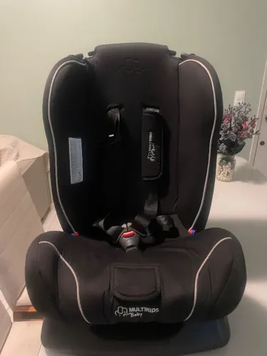 Cadeirinha infantil para carro 0 a 25kg - Preta