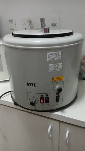 CENTRÍFUGA DE LABORATÓRIO RDE