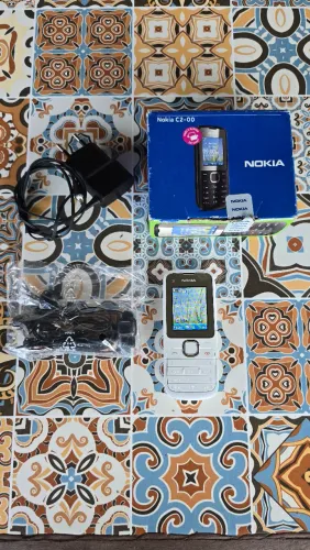 Nokia C2-00 Branco em Estado de Novo para Colecionadores