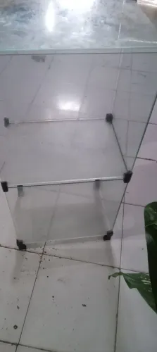 Vendo prateleiras de vidro