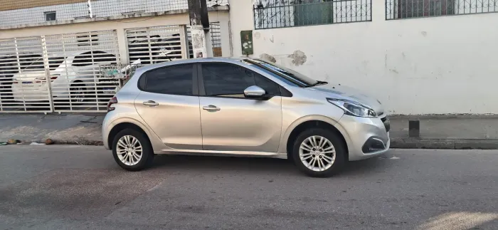 Peugeot 208 Active Pack 1.2 Flex 12V 5P Mec. 2017