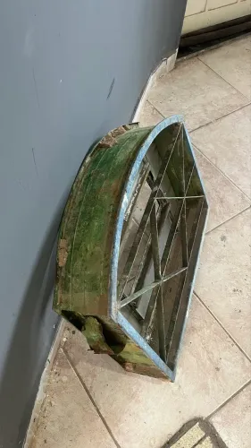 VENDO Janela para banheiro