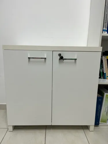 Armário de escritório tok stok com chave