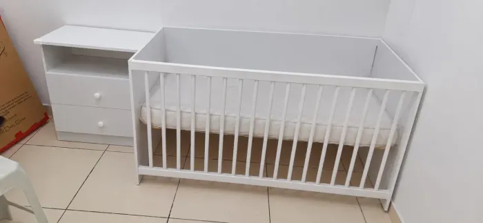 vendo berço branco nunca usado
