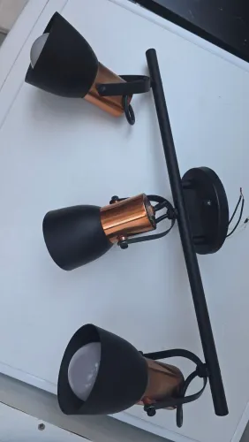 Spot  de teto sobrepor  3 lampadas