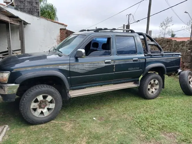 Toyota Hilux CD SR5 4X4 2.8 Diesel 1997