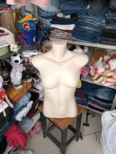 Manequins
