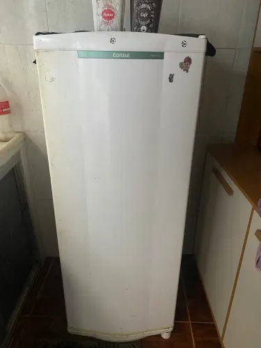 Geladeira 220v