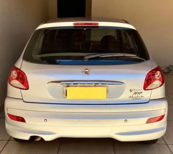 Peugeot 207 XR 1.4 Flex 8V 3P 2012