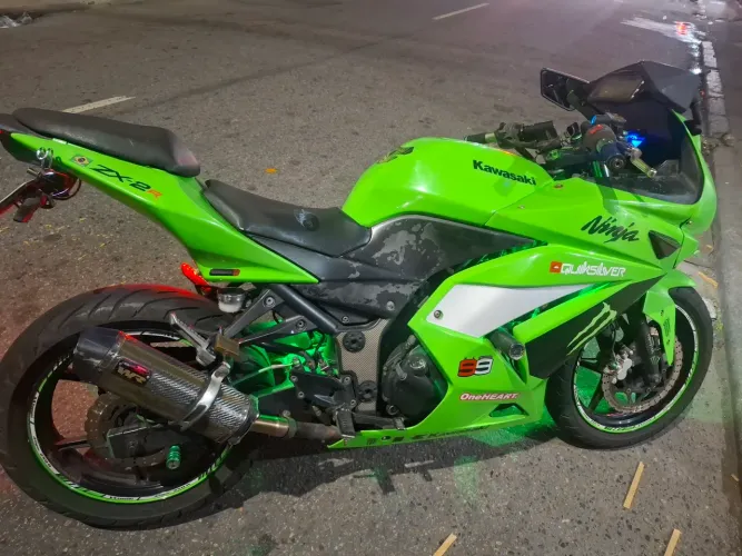 Moto Kawasaki NINJA 250 zx-2R