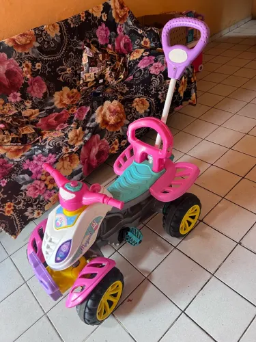 Quadriciclo infantil