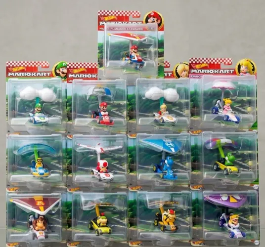 13 carrinhos hotwheels edição mario kart