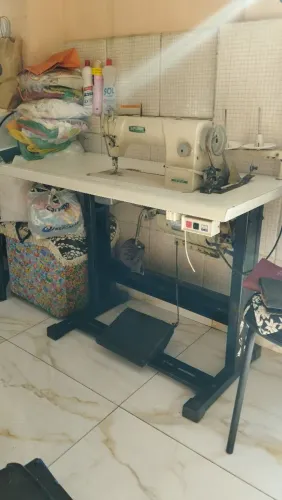 Máquina de costura