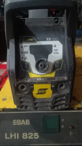 Máquina de solda Esab