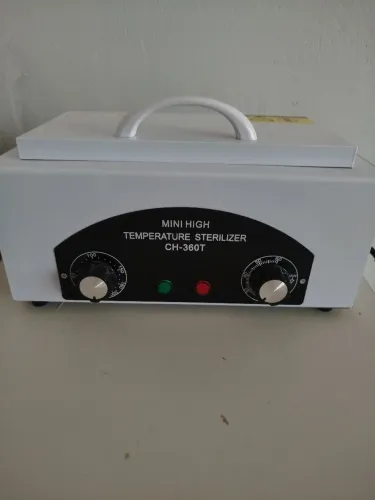 Vendo uma estufa importada chega até 250° de temperatura ideal para esterilização